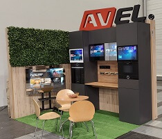 AVEL-Fernseher auf einer Möbelmesse in Polen